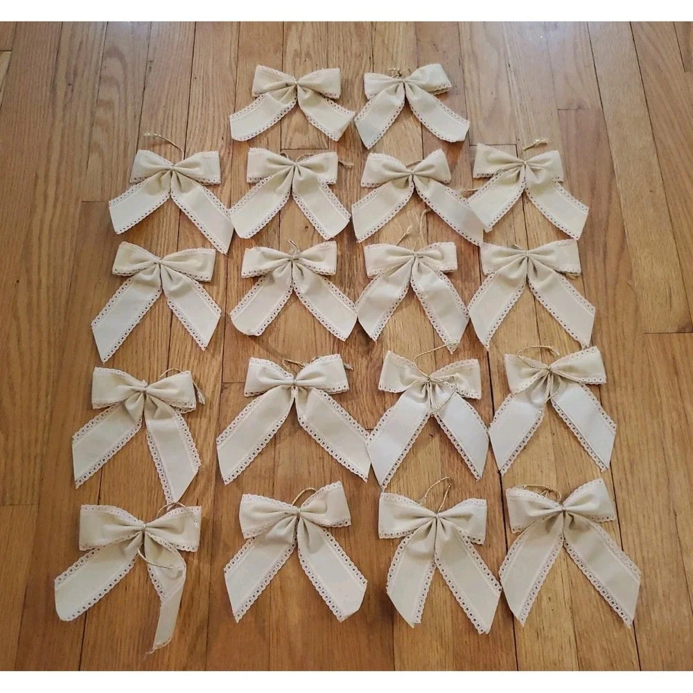 Vtg Off White Cream Velvet Lace Hamdmade Christmas Wreath Bows Lot Of 18 Granny